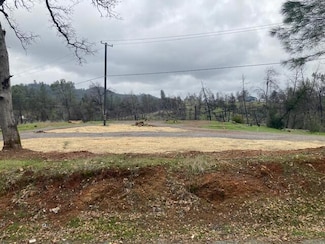 19902 Little Acres Ln, Redding, CA 96003