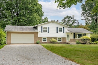 11195 Lloyd St NW, Canal Fulton, OH 44614
