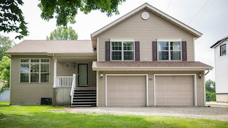 301 Lincoln Ave, Reeseville, WI 53579