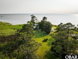1327 W Kitty Hawk Rd, Kitty Hawk, NC 27949