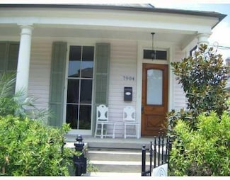7904 Oak St, New Orleans, LA 70118