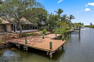 922 Jackson Way, Fort Pierce, FL 34949