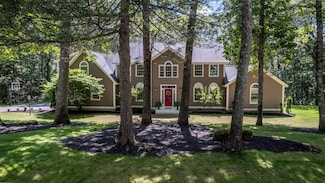 37 Gale Rd, Hampton, NH 03842