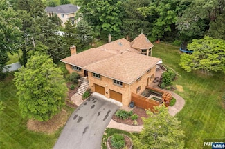 254 Werimus Rd, Woodcliff Lake, NJ 07677