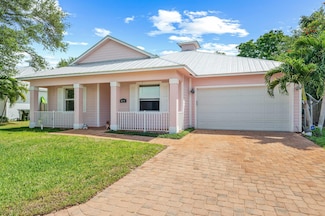 975 SW Flora Belle Ln, Stuart, FL 34994