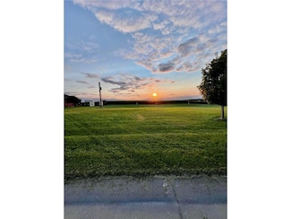 241 S Robert St, Mabel, MN 55954