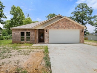 1503 S 11th St, Leesville, LA 71446