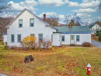 95-97 Cheney St, Newport, NH 03773