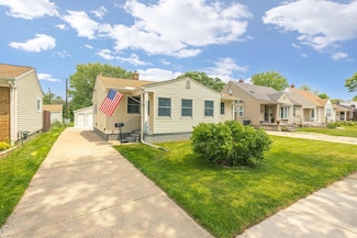 22301 Saint Gertrude St, Saint Clair Shores, MI 48081