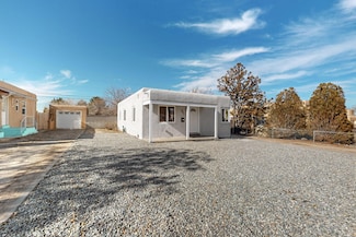 901 Princeton Dr SE, Albuquerque, NM 87106