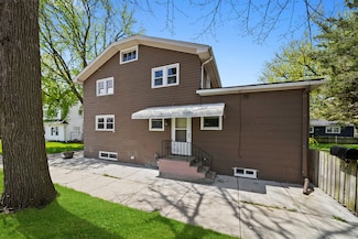 2002 Grove Ave, North Chicago, IL 60064