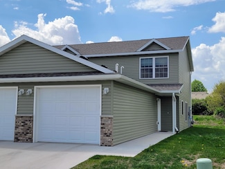 1847 Daniel Ln NE, Stewartville, MN 55976