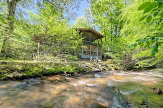 605 E Wildcat Rd, Clarkesville, GA 30523