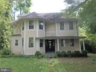 266 N Radnor Chester Rd, Wayne, PA 19087