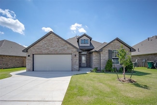 14116 Upper Village Dr, Yukon, OK 73099