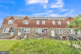 6751 Akron St, Philadelphia, PA 19149
