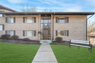 3059 Sanlin Dr, Coraopolis, PA 15108