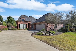 912 N Yorkshire Cir, Lake Charles, LA 70605