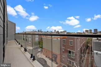 242 Montrose St, Philadelphia, PA 19147