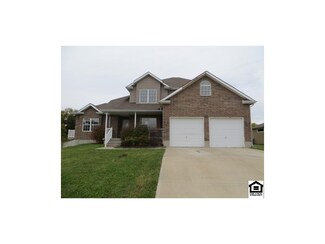 1701 SE Holstein Dr, Oak Grove, MO 64075