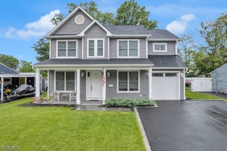 40 Cambridge Rd, Edison, NJ 08817