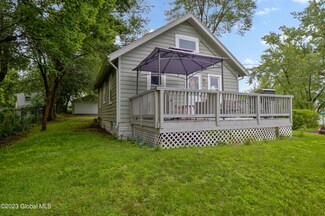 10 Gipp Rd, Albany, NY 12203