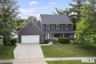 4010 Wakonda Dr, Bettendorf, IA 52722