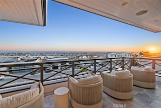 1010 Kings Rd, Newport Beach, CA 92663