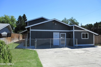 1115 S 34th Ave, Yakima, WA 98902