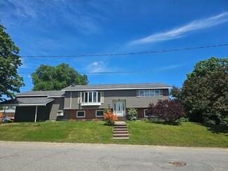 33 Maple St, East Millinocket, ME 04430