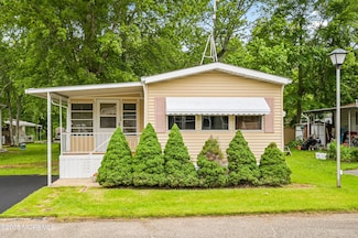 119 Village Rd, Marlboro Township, NJ 07751