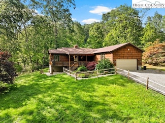 200 Hawshaw Campground Ln, Newland, NC 28657