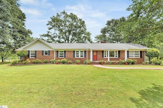 1142 Fox Squirrel Ridge Rd, Pickens, SC 29671