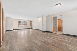 849 Dodd Rd, Saint Paul, MN 55118