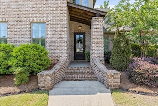 1595 Club Creek Dr, Auburn, AL 36830