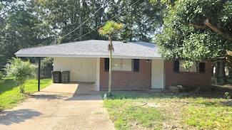 105 Ashford Cir, Hattiesburg, MS 39401