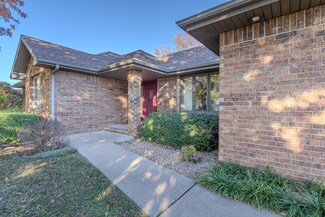 2602 S 7th Ave, Ozark, MO 65721