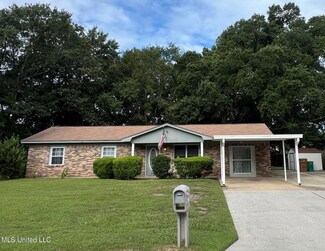 109 Evergreen Dr, Diberville, MS 39540