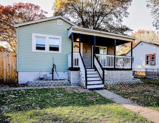 2950 Allen St, Lake Station, IN 46405