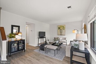 1780 Westwind Way Unit 92, McLean, VA 22102