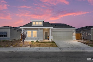 9634 Redwood River Ln, Bakersfield, CA 93314