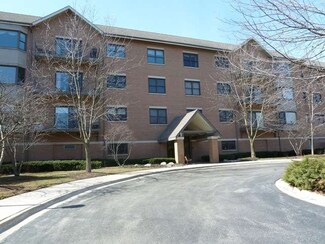 20 Trafalgar Square Unit 404, Lincolnshire, IL 60069