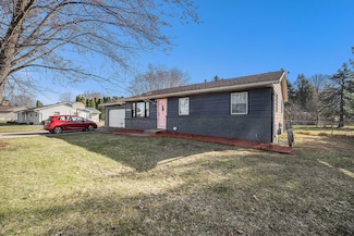 57153 Tim Ave, Three Rivers, MI 49093