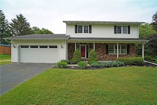 7 Hancock Dr, Horseheads, NY 14845