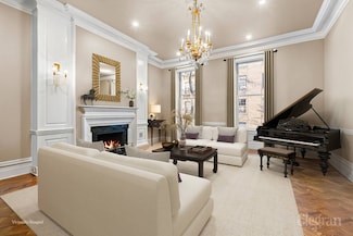40 E 67th St, New York, NY 10065