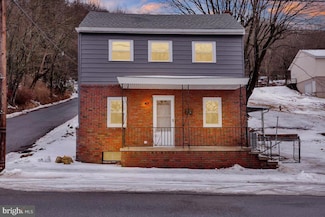 388 E Bacon St, Pottsville, PA 17901