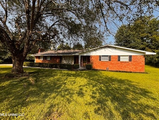 138 Essex Ct, Picayune, MS 39466