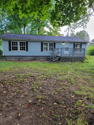 11376 Wildwood Dr, Marshall, MI 49068
