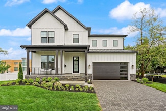 5817 2nd St S, Arlington, VA 22204