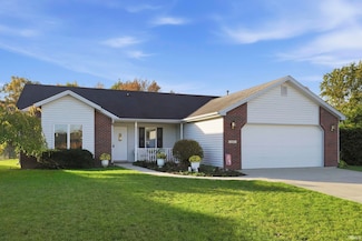 904 Redwood Ct, Garrett, IN 46738